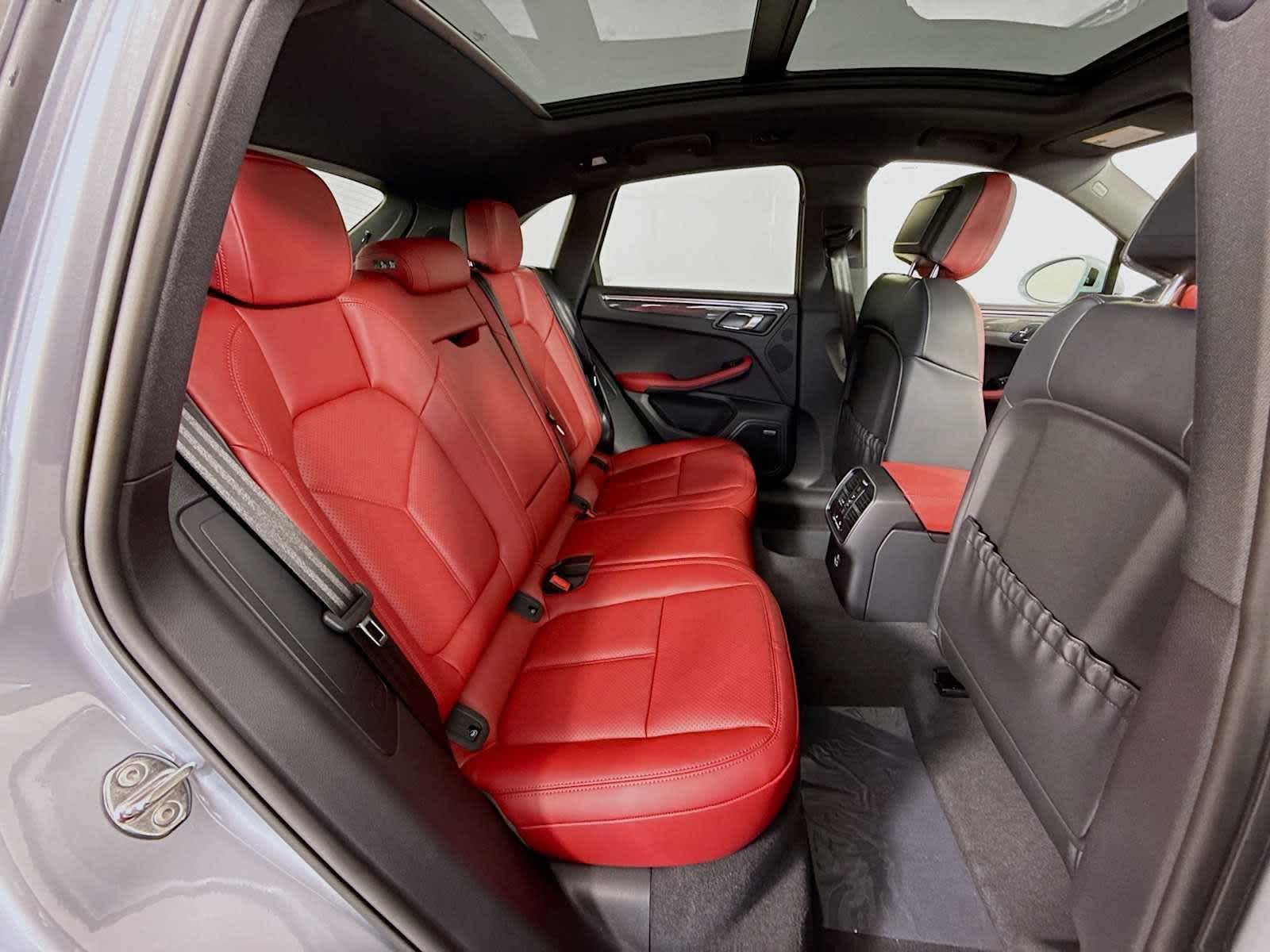 2025 Porsche Macan Macan S