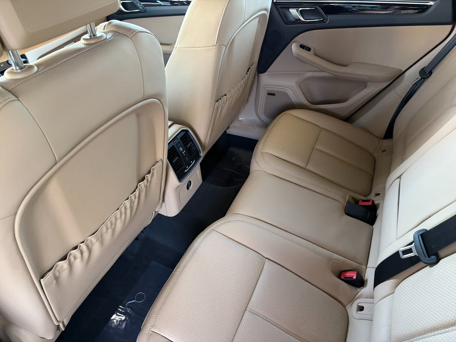 2026 Porsche Macan Macan S