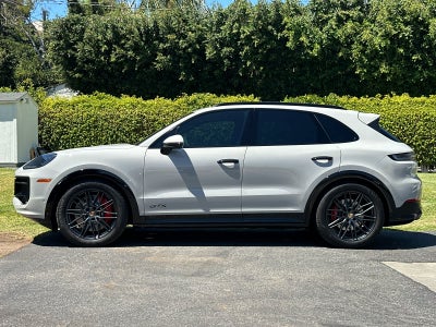 2025 Porsche Cayenne Cayenne GTS