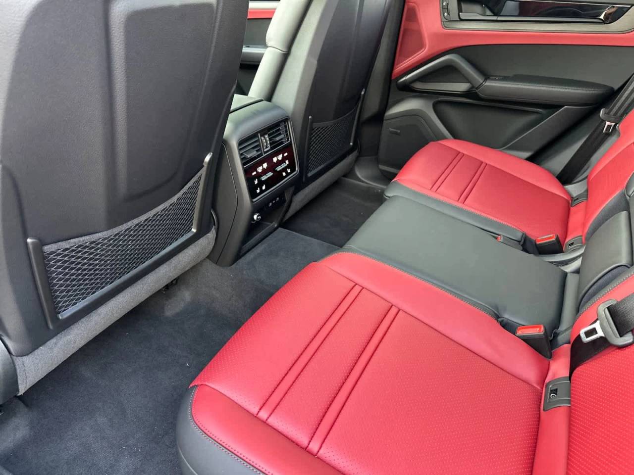 2026 Porsche Cayenne GTS