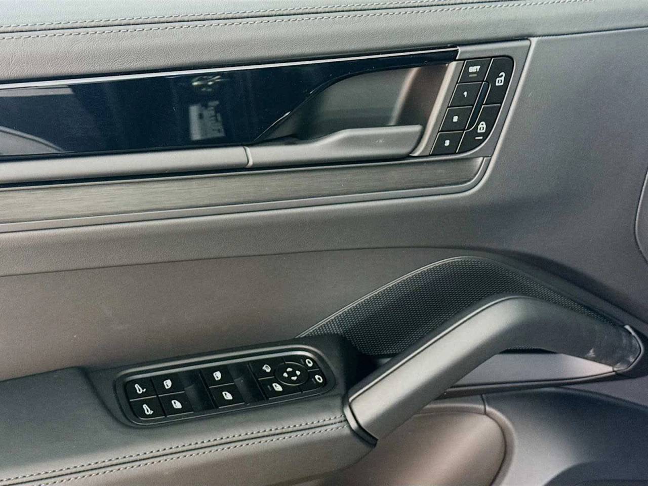 2026 Porsche Cayenne GTS