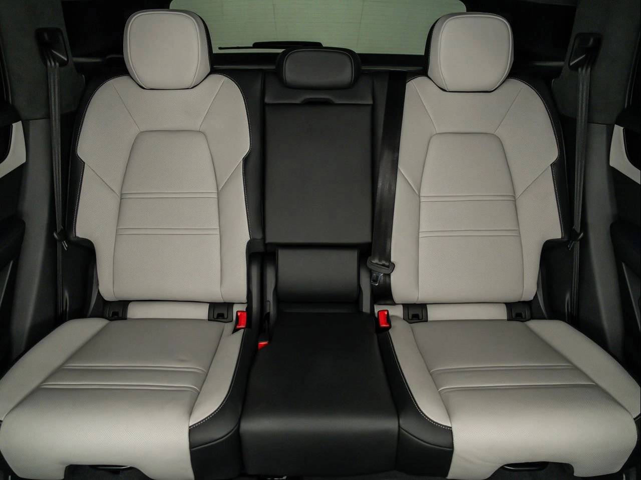 2026 Porsche Cayenne GTS