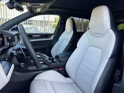 2026 Porsche Cayenne GTS
