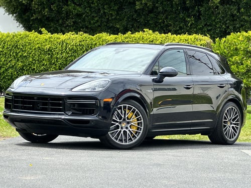 2022 Porsche Cayenne Turbo S E-Hybrid