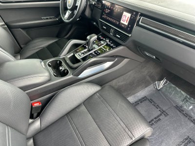 2022 Porsche Cayenne Turbo S E-Hybrid