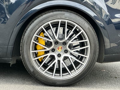 2022 Porsche Cayenne Turbo S E-Hybrid