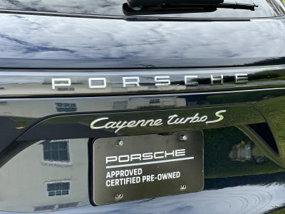 2022 Porsche Cayenne Turbo S E-Hybrid