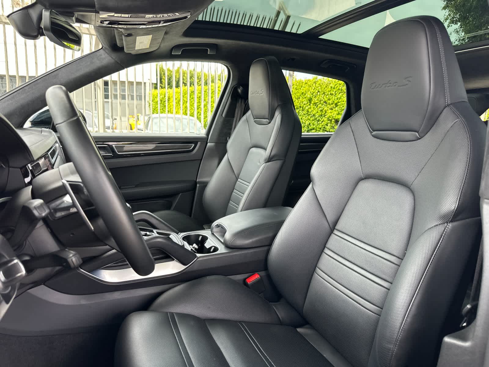 2022 Porsche Cayenne Turbo S E-Hybrid