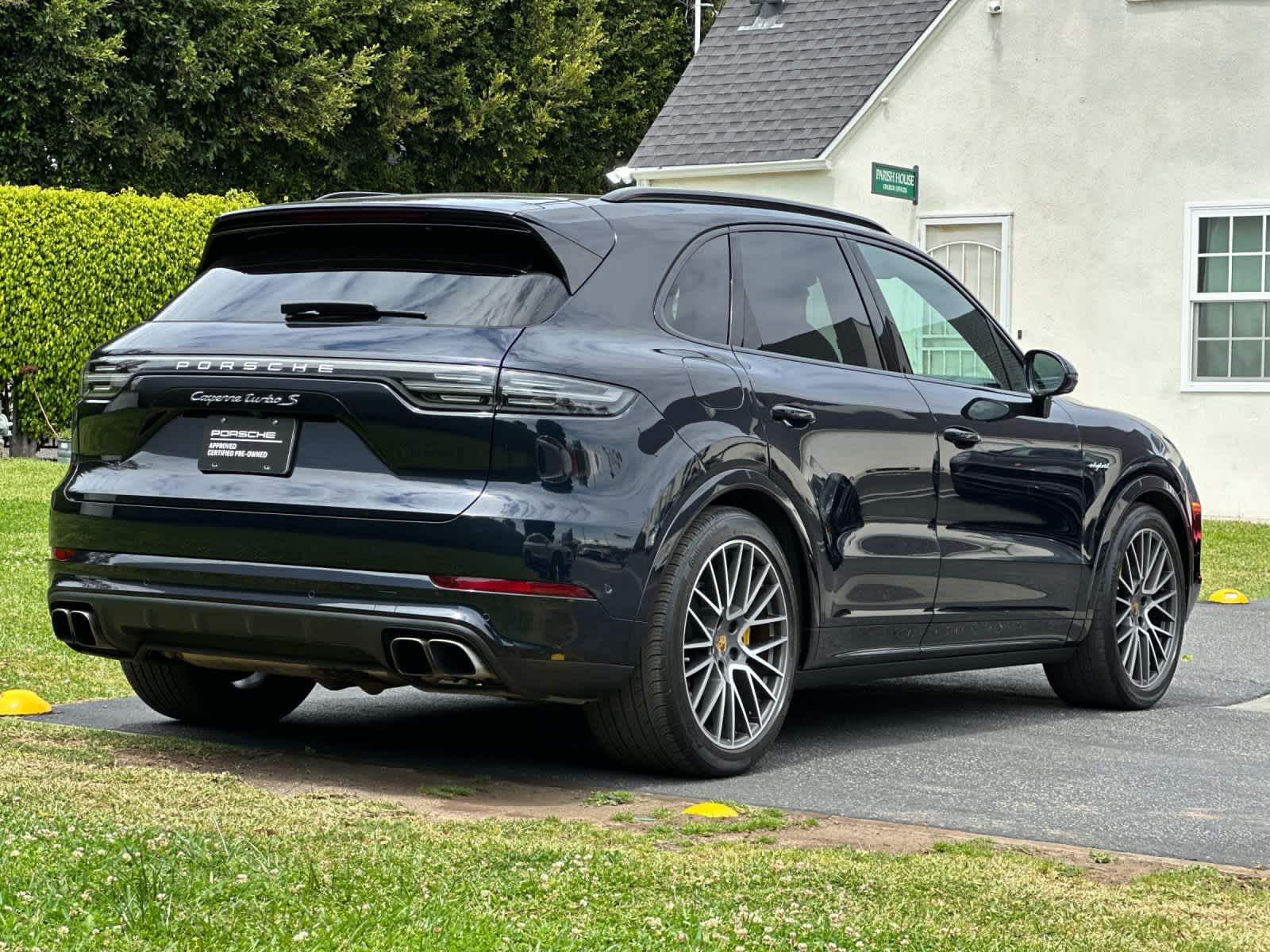 2022 Porsche Cayenne Turbo S E-Hybrid
