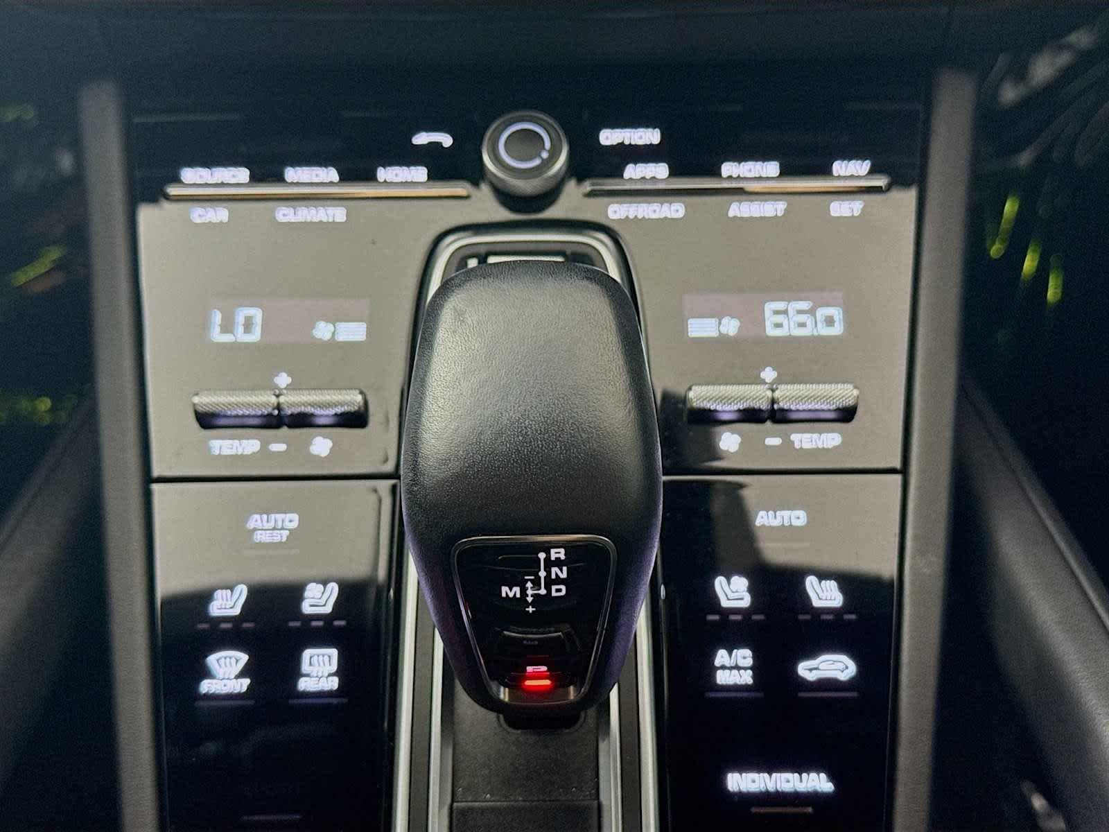 2023 Porsche Cayenne Turbo S E-Hybrid