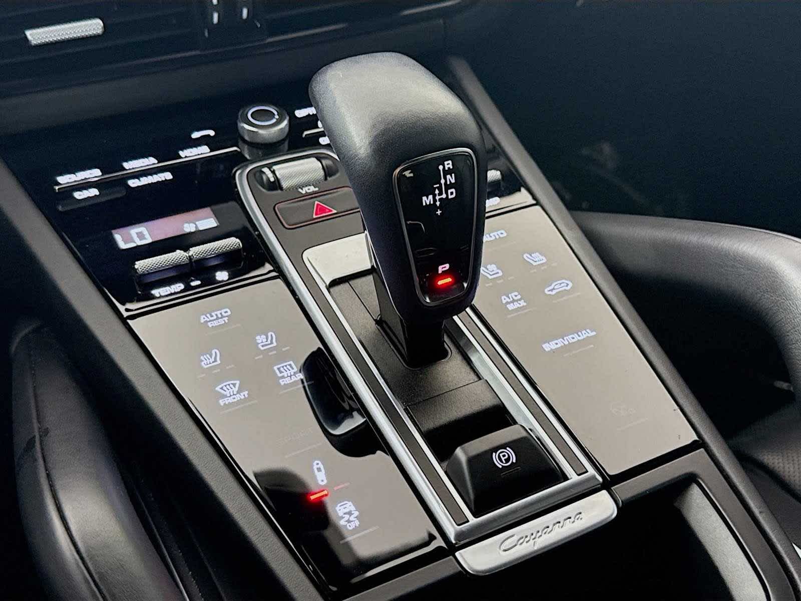 2023 Porsche Cayenne Turbo S E-Hybrid