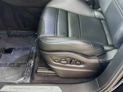 2023 Porsche Cayenne Turbo S E-Hybrid