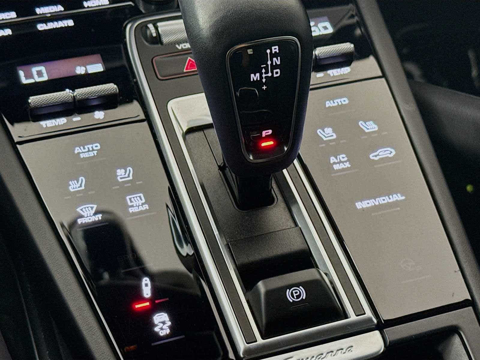 2023 Porsche Cayenne Turbo S E-Hybrid