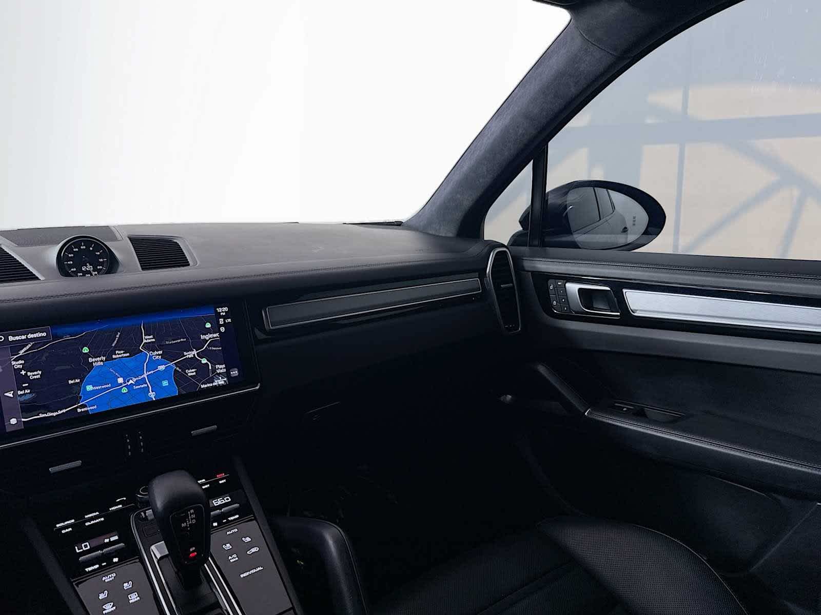 2023 Porsche Cayenne Turbo S E-Hybrid