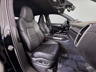 2023 Porsche Cayenne Turbo S E-Hybrid