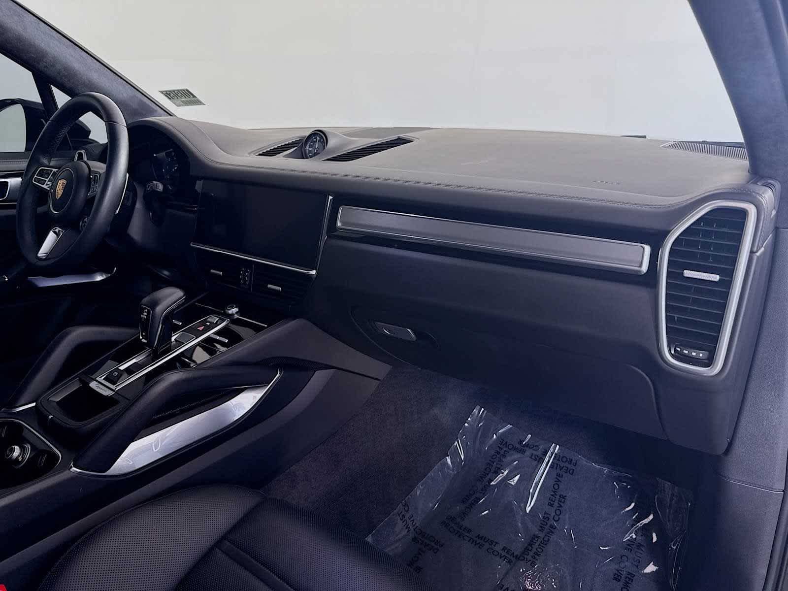 2023 Porsche Cayenne Turbo S E-Hybrid