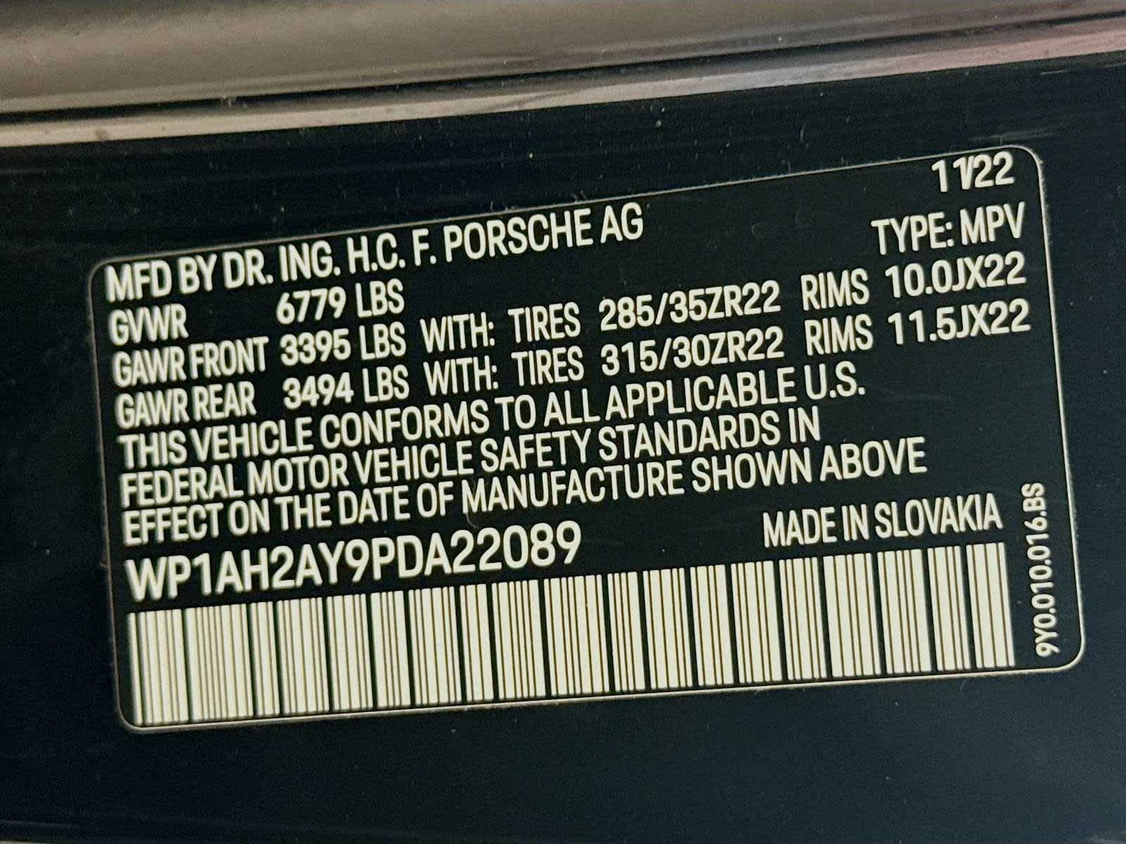 2023 Porsche Cayenne Turbo S E-Hybrid