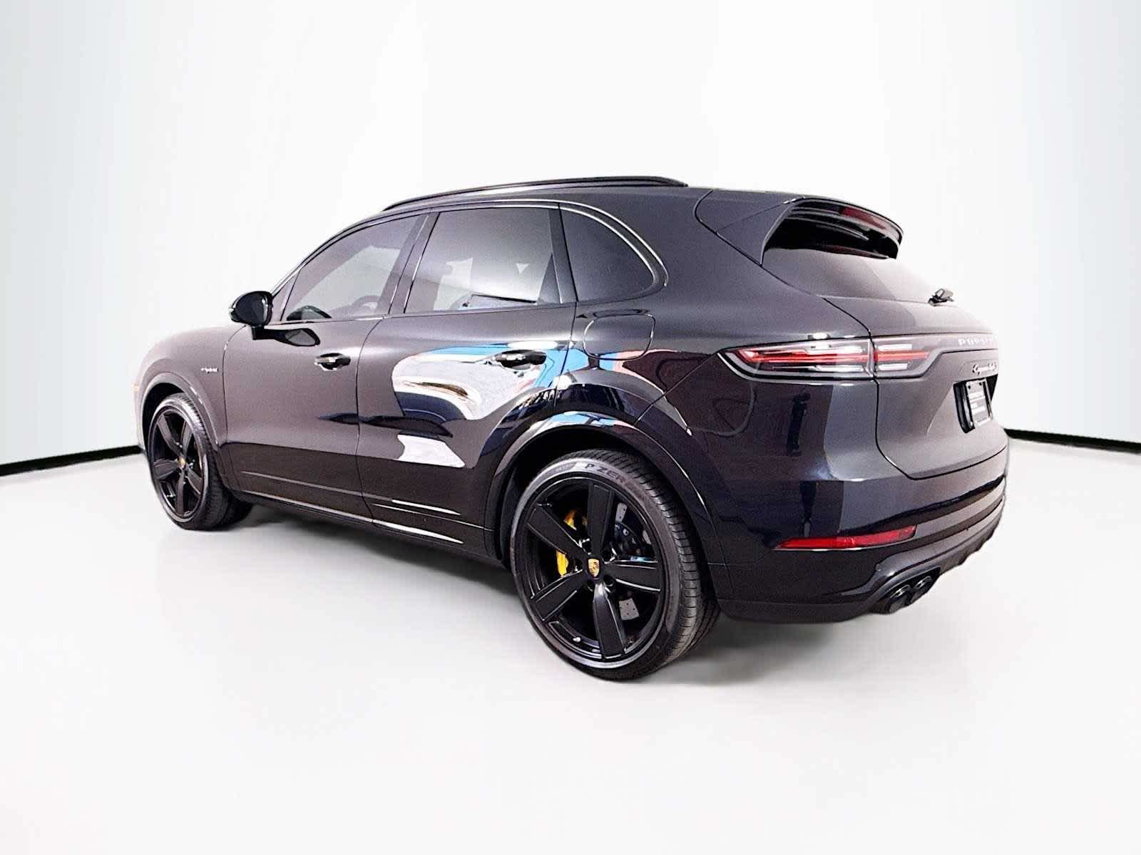 2023 Porsche Cayenne Turbo S E-Hybrid
