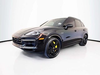 2023 Porsche Cayenne Turbo S E-Hybrid