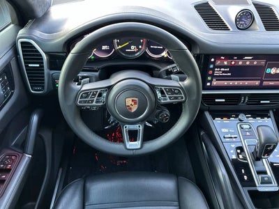 2023 Porsche Cayenne Turbo S E-Hybrid