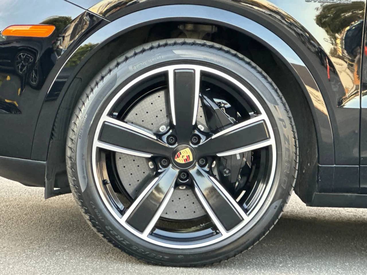 2023 Porsche Cayenne Turbo S E-Hybrid