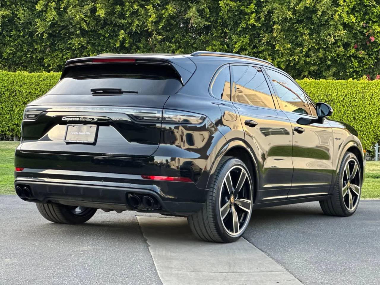 2023 Porsche Cayenne Turbo S E-Hybrid