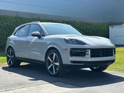2024 Porsche Cayenne S