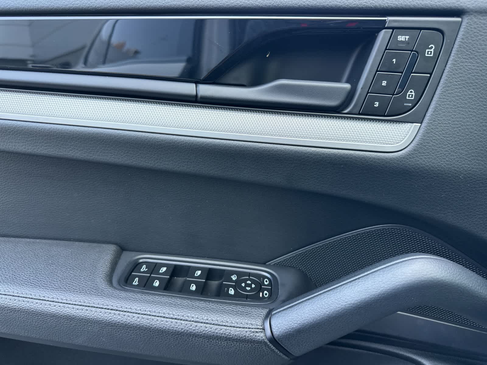 2024 Porsche Cayenne S