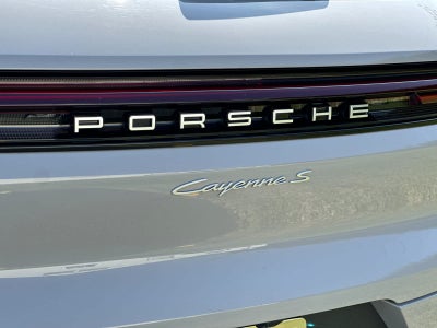 2024 Porsche Cayenne S