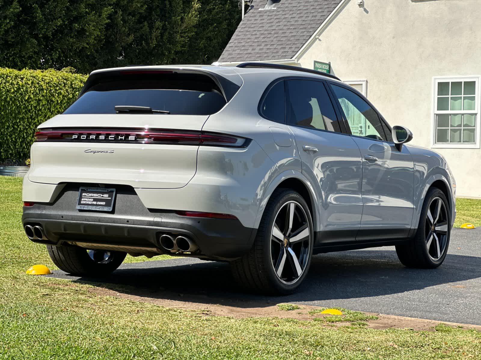 2024 Porsche Cayenne S