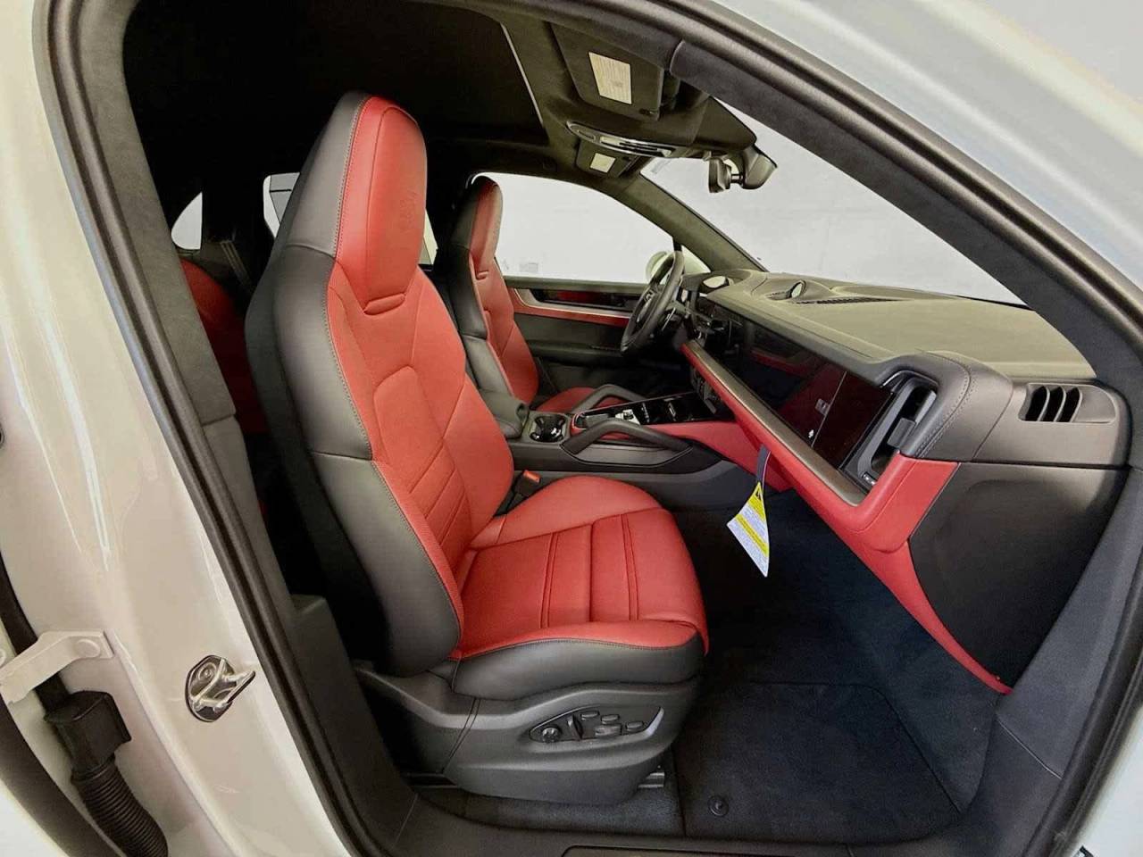 2025 Porsche Cayenne Turbo E-Hybrid