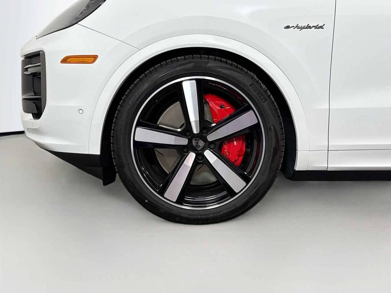 2025 Porsche Cayenne Turbo E-Hybrid