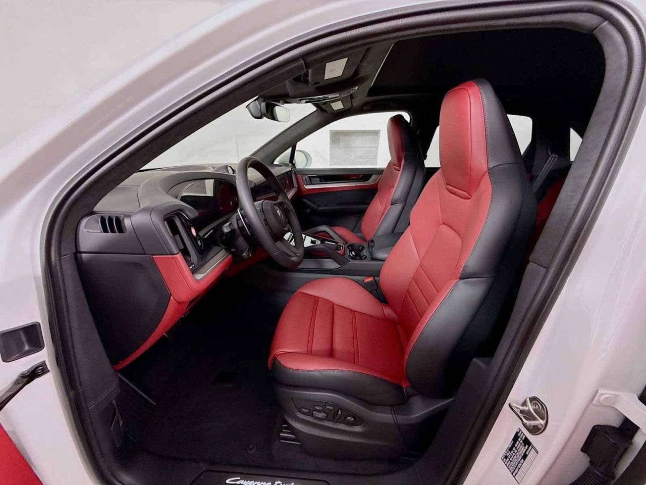 2025 Porsche Cayenne Turbo E-Hybrid