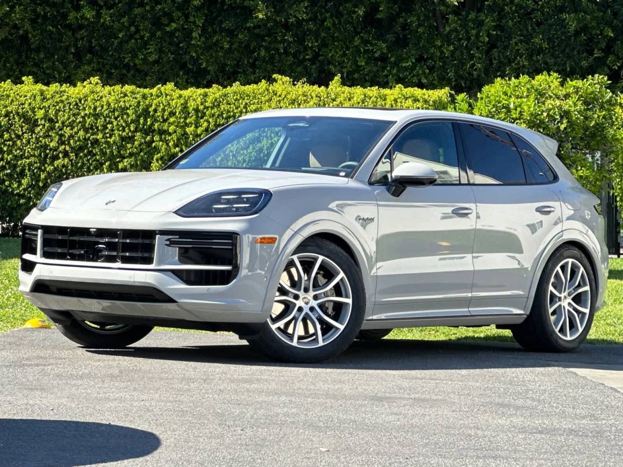 2026 Porsche Cayenne Turbo E-Hybrid