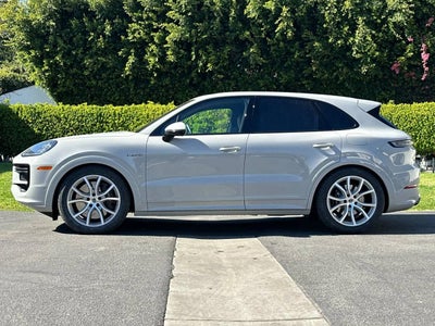 2026 Porsche Cayenne Turbo E-Hybrid