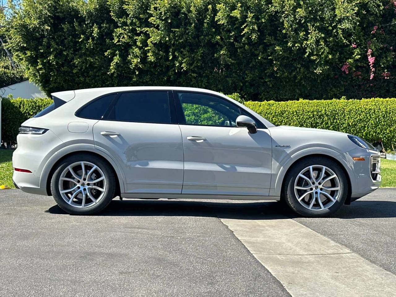 2026 Porsche Cayenne Turbo E-Hybrid