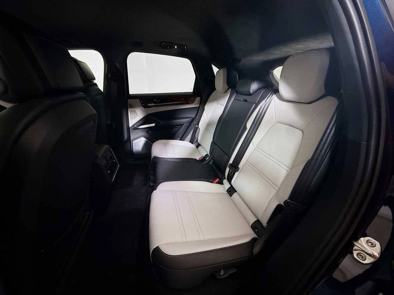 2025 Porsche Cayenne Turbo E-Hybrid