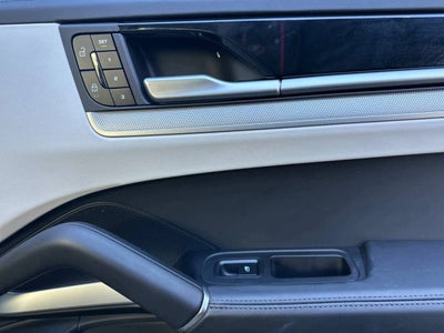 2025 Porsche Cayenne S E-Hybrid