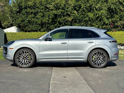 2025 Porsche Cayenne S E-Hybrid