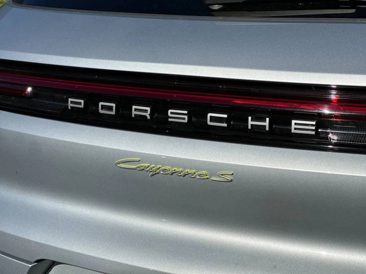 2025 Porsche Cayenne S E-Hybrid