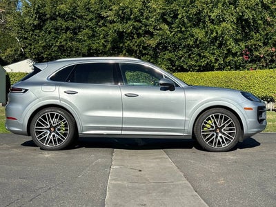 2025 Porsche Cayenne S E-Hybrid