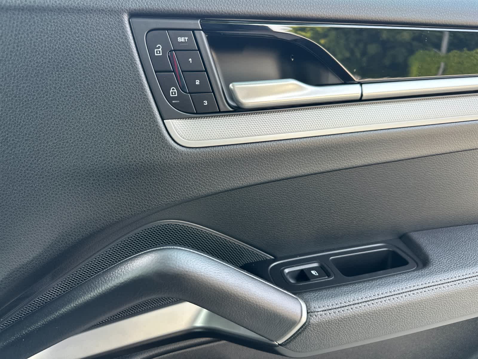2025 Porsche Cayenne S E-Hybrid