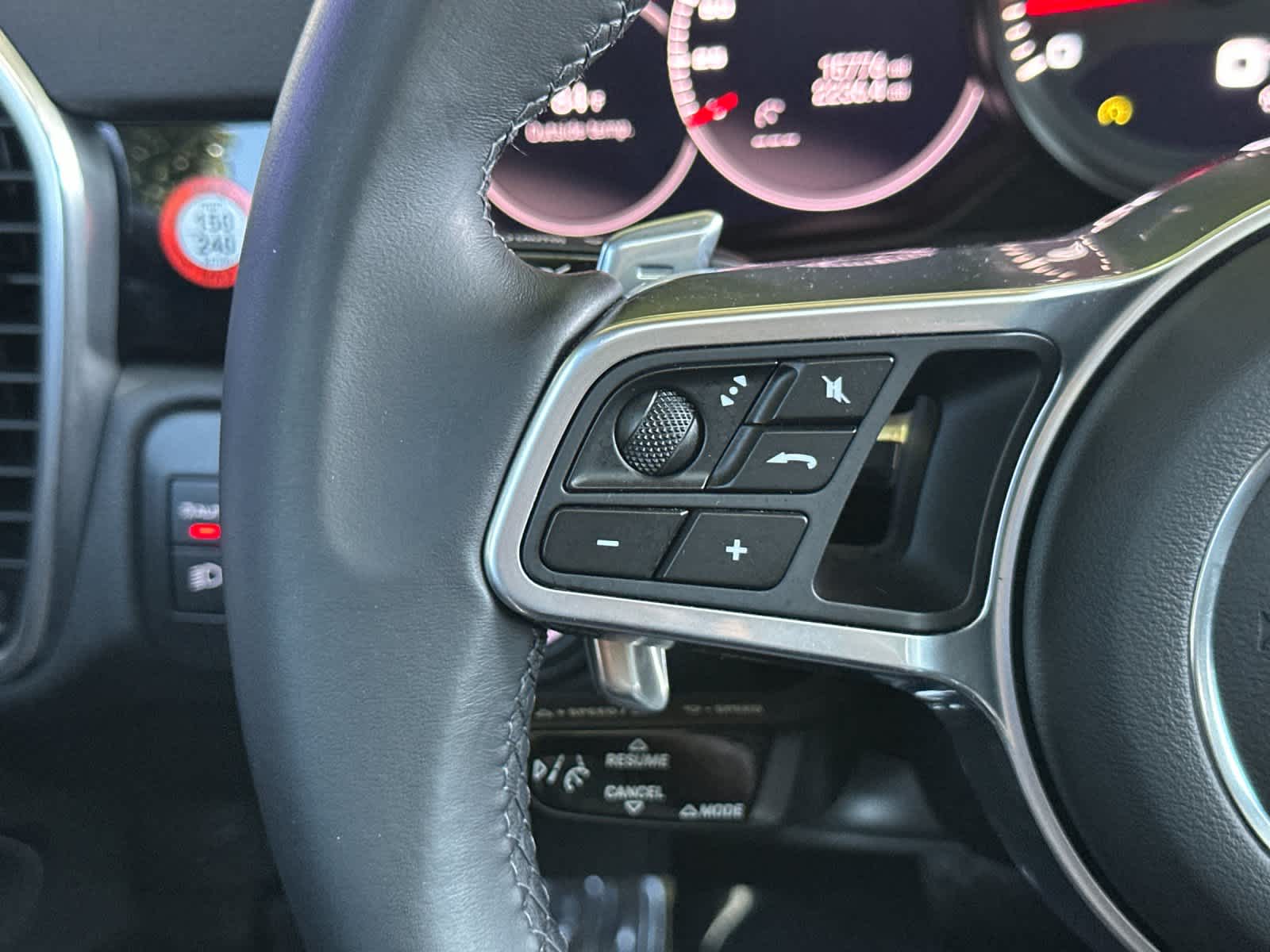 2023 Porsche Cayenne Cayenne Coupe
