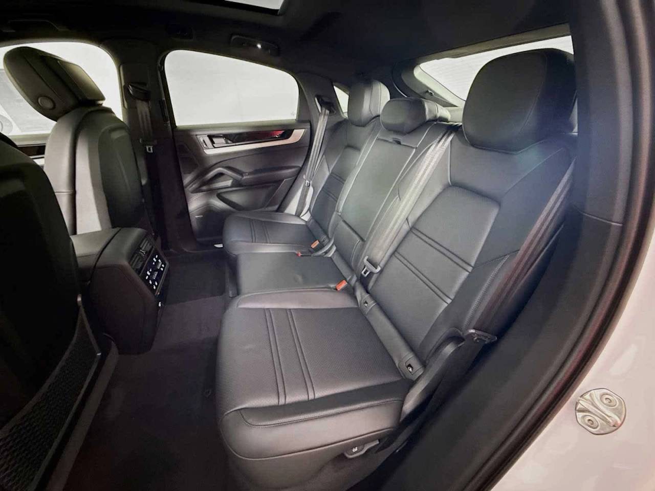 2025 Porsche Cayenne Coupe AWD