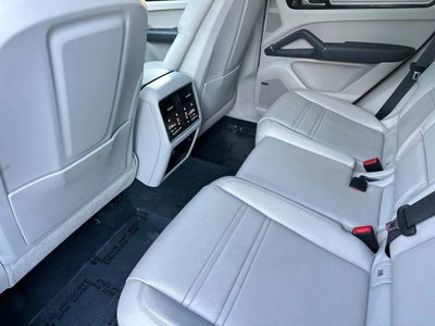 2023 Porsche Cayenne Coupe Platinum Edition