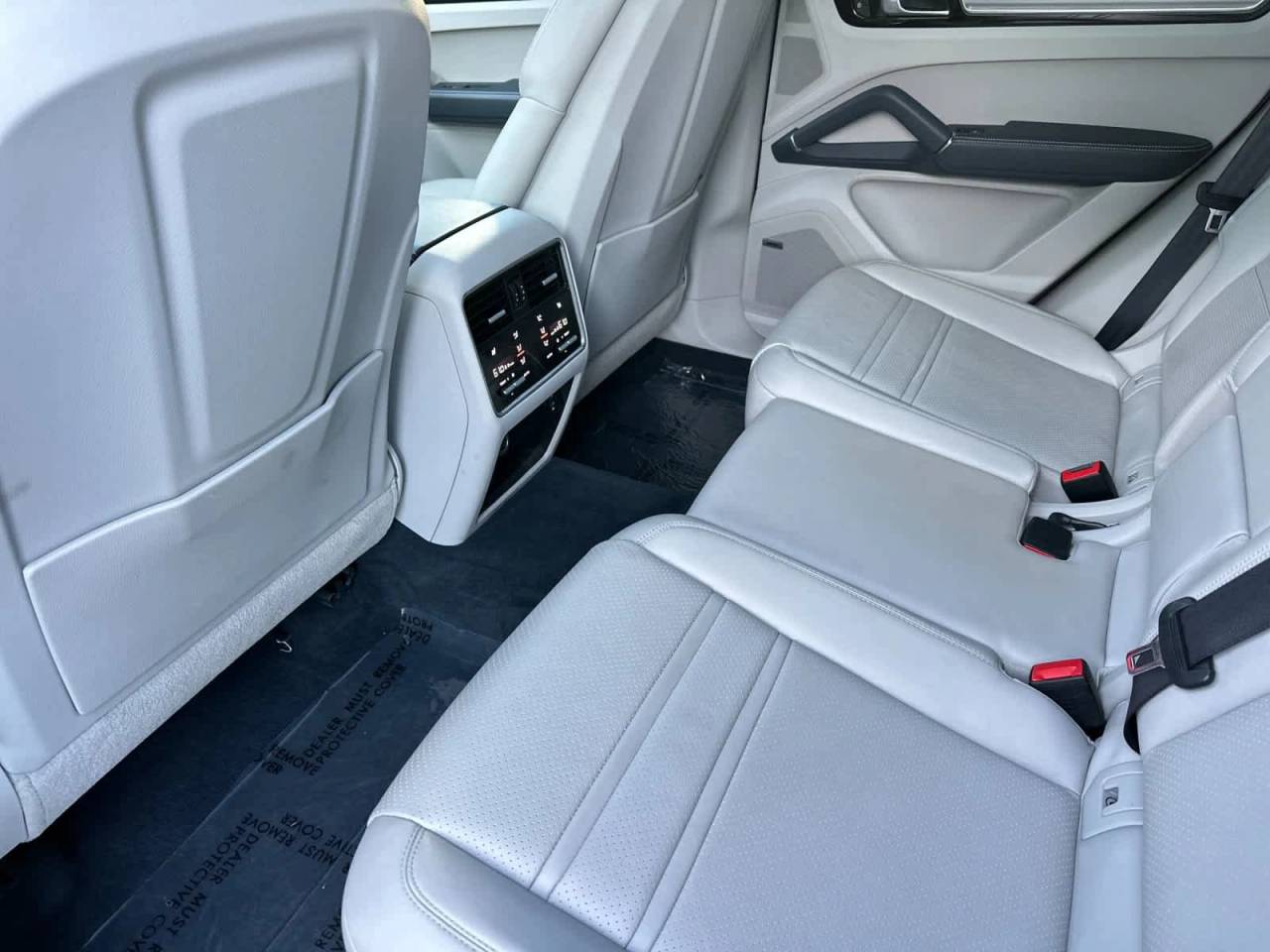 2023 Porsche Cayenne Coupe Platinum Edition