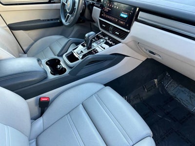 2023 Porsche Cayenne Coupe Platinum Edition