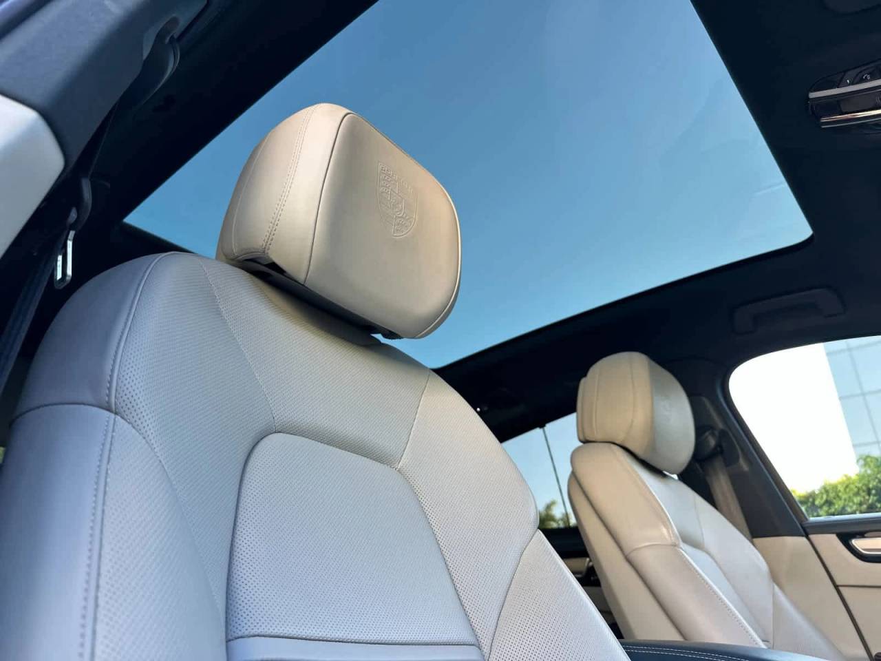 2023 Porsche Cayenne Coupe Platinum Edition