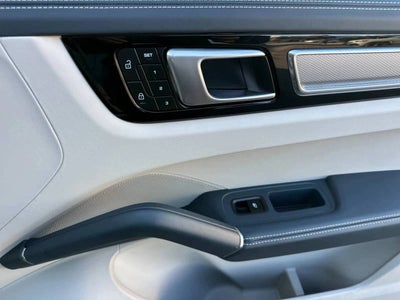 2023 Porsche Cayenne Coupe Platinum Edition