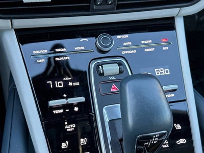 2023 Porsche Cayenne Coupe Platinum Edition